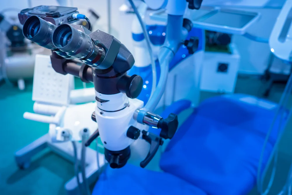 Advantages-of-Microscopes-in-Endodontics